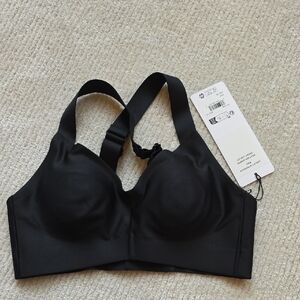 ALO Yoga Black Women's Bra, NWT, size Xs